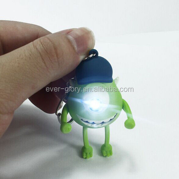 কাস্টম ভিনাইল খেলনা 3D LED কার্টুন Keychain আনুষাঙ্গিক তৈরি করুন ব্যাগ জন্য প্লাস্টিকের Keyring