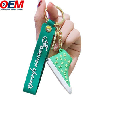 চিত্র প্রস্তুতকারক OEM 3D মিনি স্নিকার জুতা কীচেইন কাস্টম আপনার নিজস্ব নকশা খেলনা